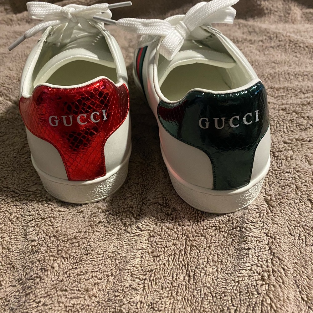 Designer Inspired White Sneakers with Red Green Gold Accents 9.5 - Picture 3 of 6